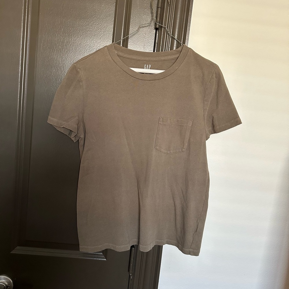 GAP Olive Crop T-Shirt — Size S